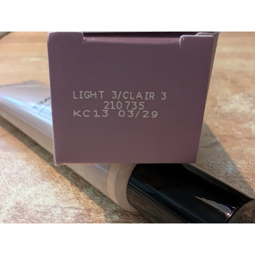 Mary Kay Timewise Matte Effect 3D Foundation LIGHT 3 Combination To Oily 210735